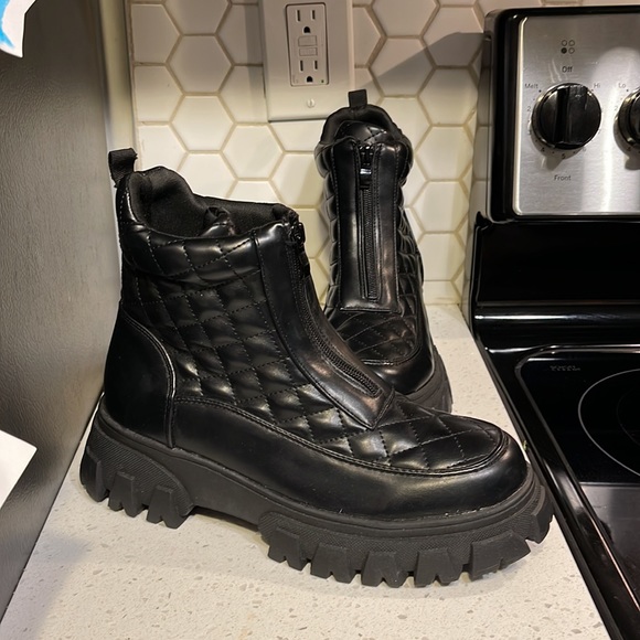 Black Lug Sole Bootied - Picture 2 of 6